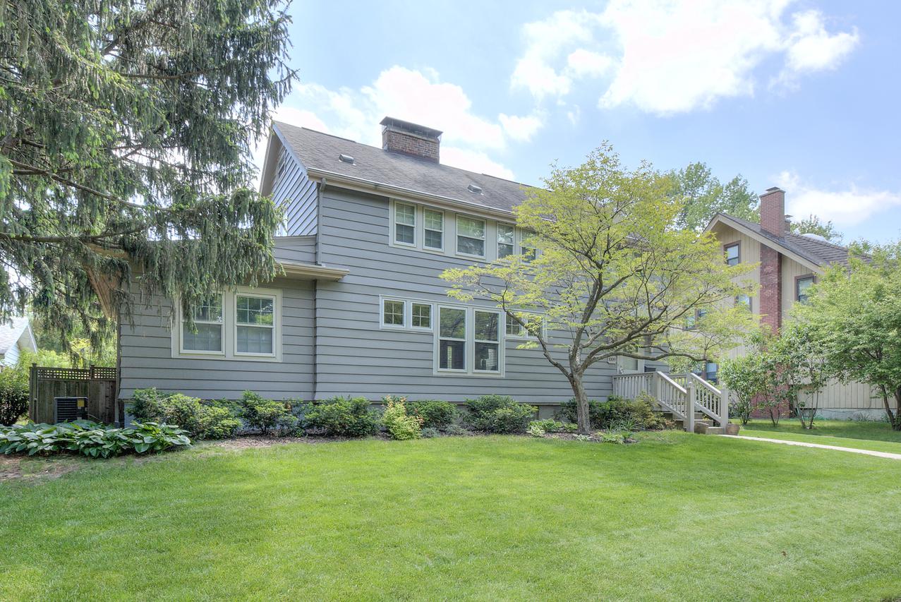 1009 W Clark St., Champaign, IL 61821