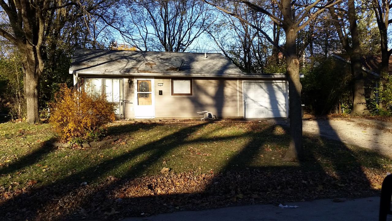 1522 Hedge Rd., Champaign, IL 61821