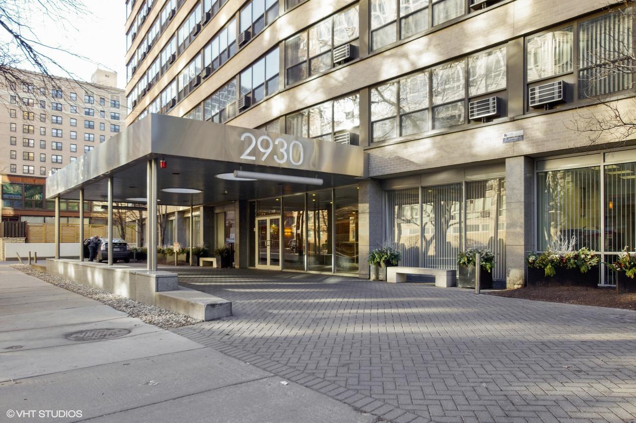 2930 N Sheridan Rd. #1005, Chicago, IL 60657