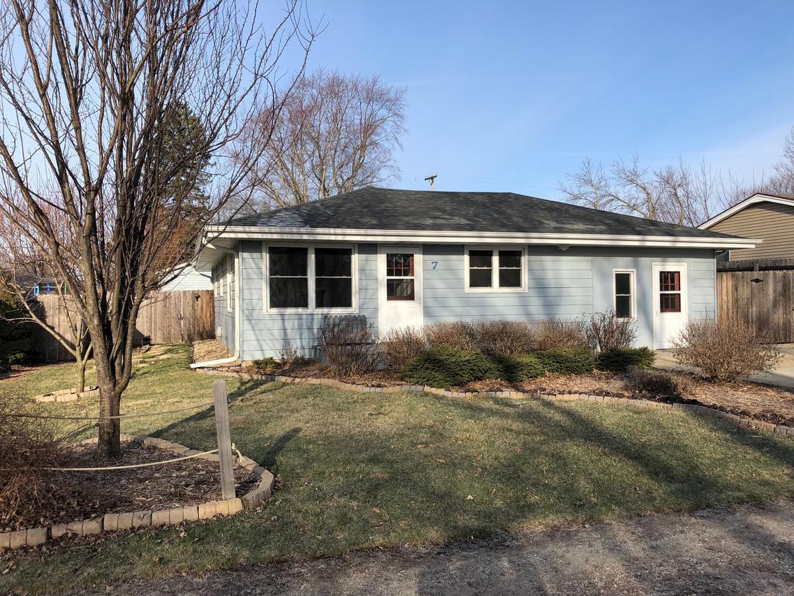 7 Circle Dr., Fisher, IL 61843