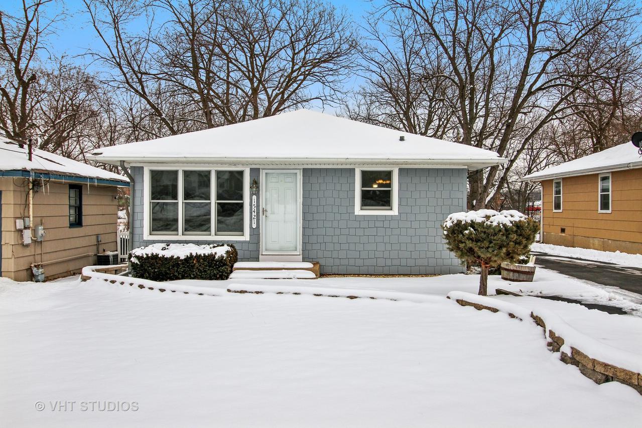 15421 Lamon Ave., Oak Forest, IL 60452