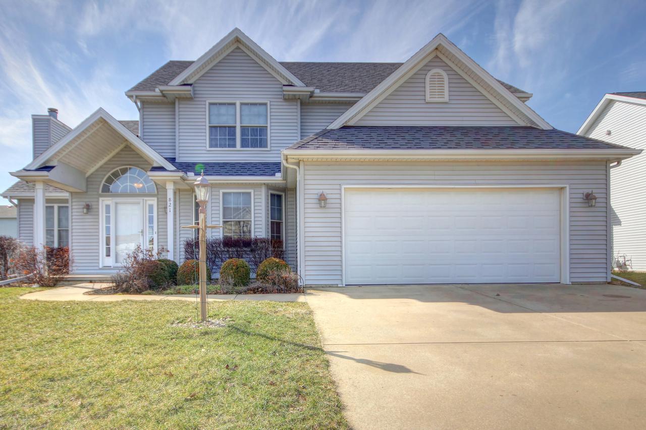 821 Bluegrass Ln., Champaign, IL 61822