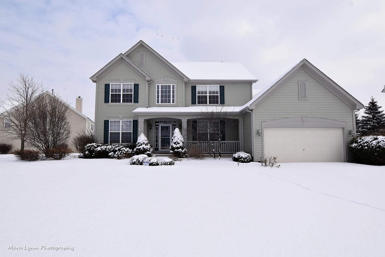 1145 Fox Path, West Dundee, IL 60118