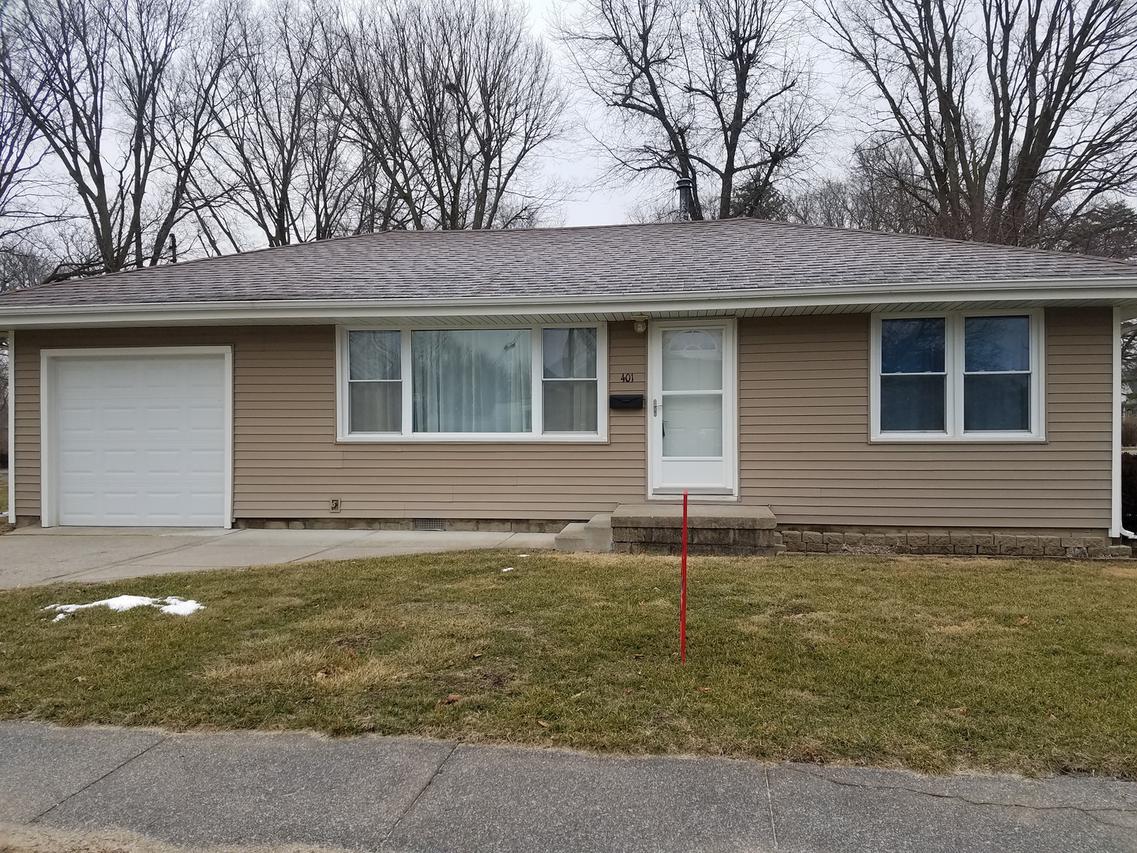401 1st St., Villa Grove, IL 61956