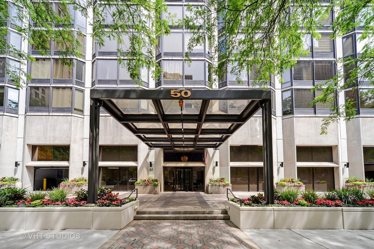 50 E Bellevue Pl. #902, Chicago, IL 60611