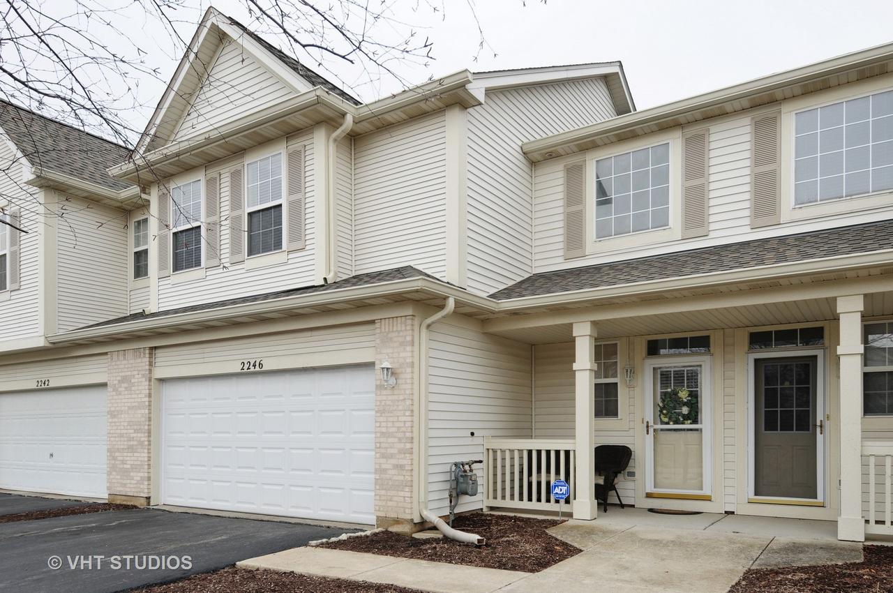 2246 Sunrise Cir., Aurora, IL 60503