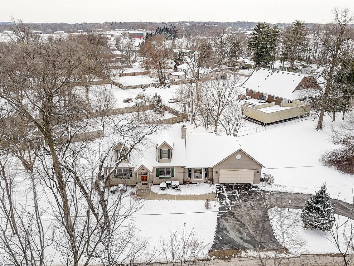1707 Blossom St., Crystal Lake, IL 60014
