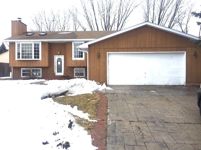 2410 Great Oak Dr., Lindenhurst, IL 60046