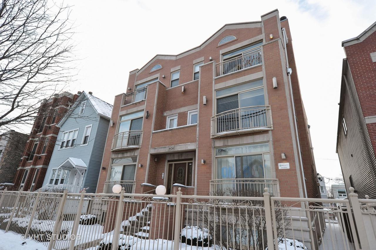 1624 N Campbell Ave. #3N, Chicago, IL 60647
