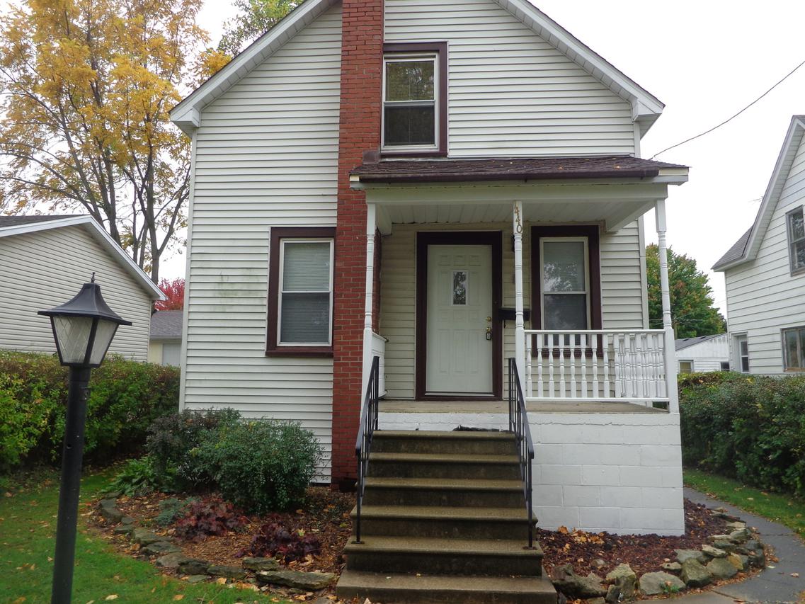 1440 Clark St., Dekalb, IL 60115