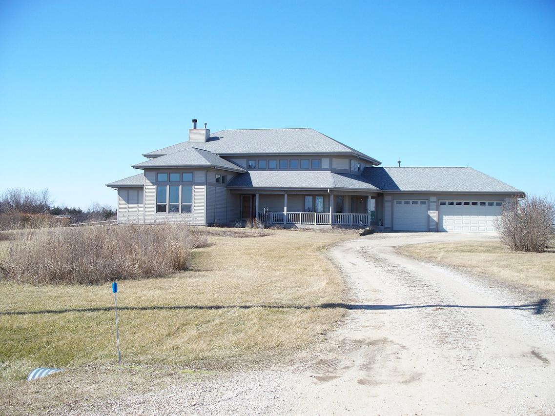 1321 Woodlawn Rd., Lee, IL 60530