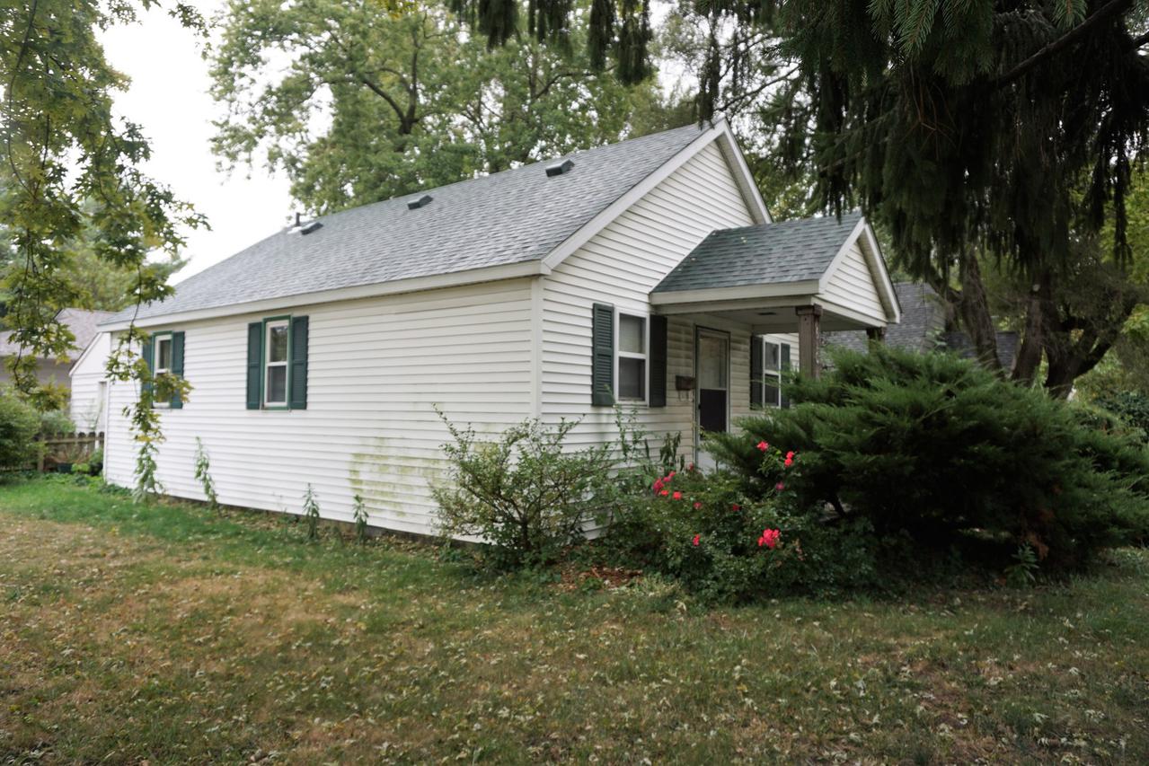 610 N Prospect Ave., Champaign, IL 61820