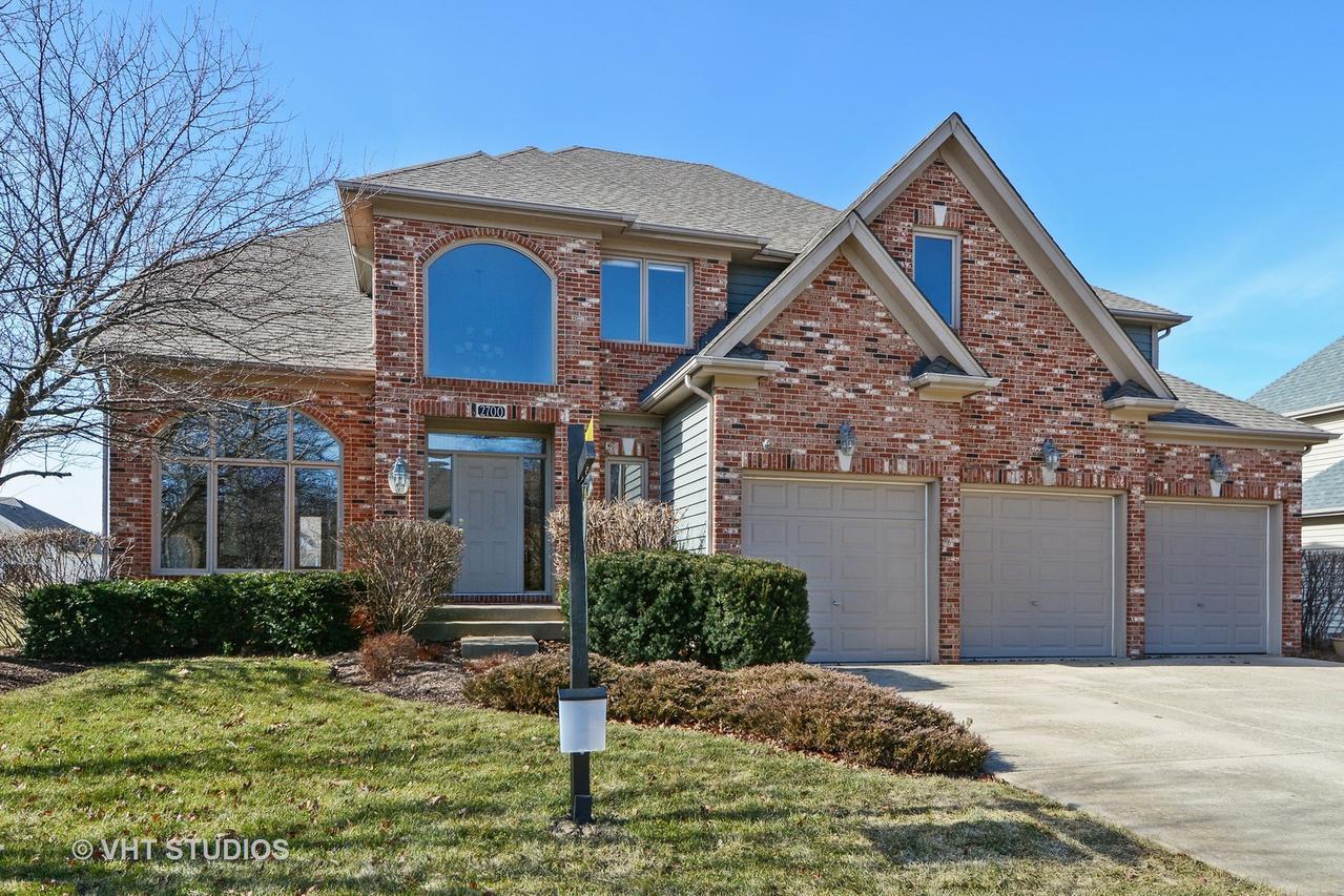 2700 Ginger Woods Dr., Aurora, IL 60502