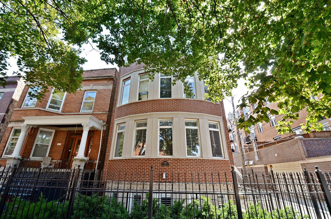 1545 W School St. #3, Chicago, IL 60657