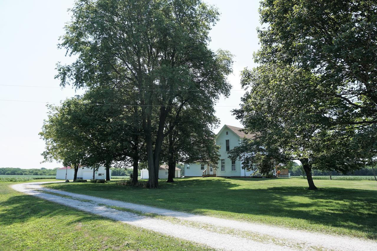 38795 St. Rt. 1, Hoopeston, IL 60942