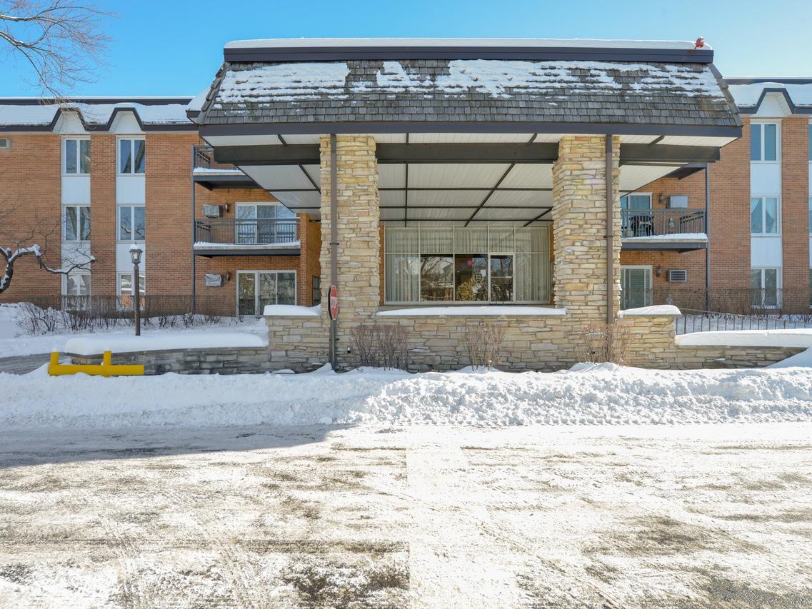 4250 Saratoga Ave. #L314, Downers Grove, IL 60515