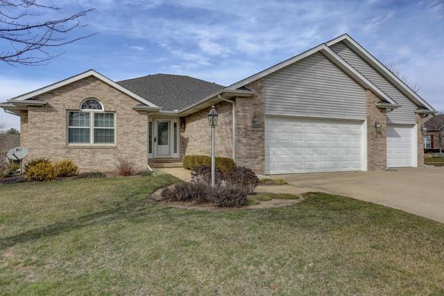 708 Dove Dr., Mahomet, IL 61853