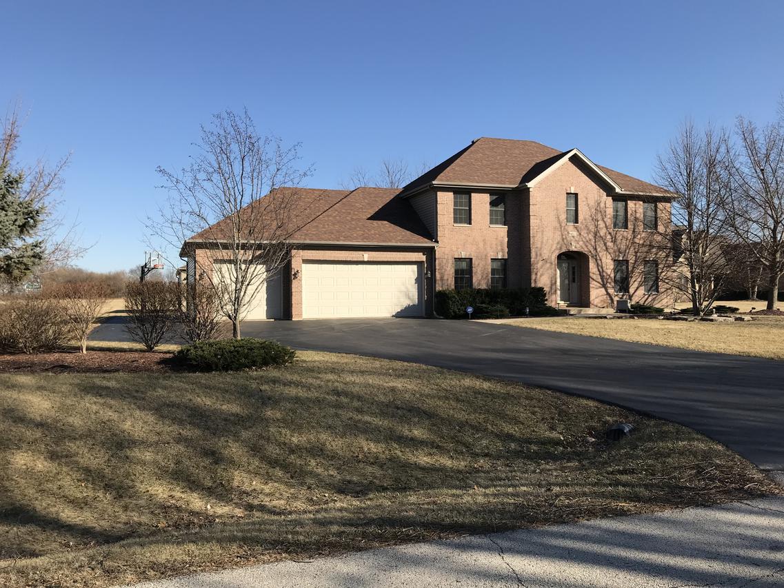 18N415 Carriage Way Ln., Huntley, IL 60142
