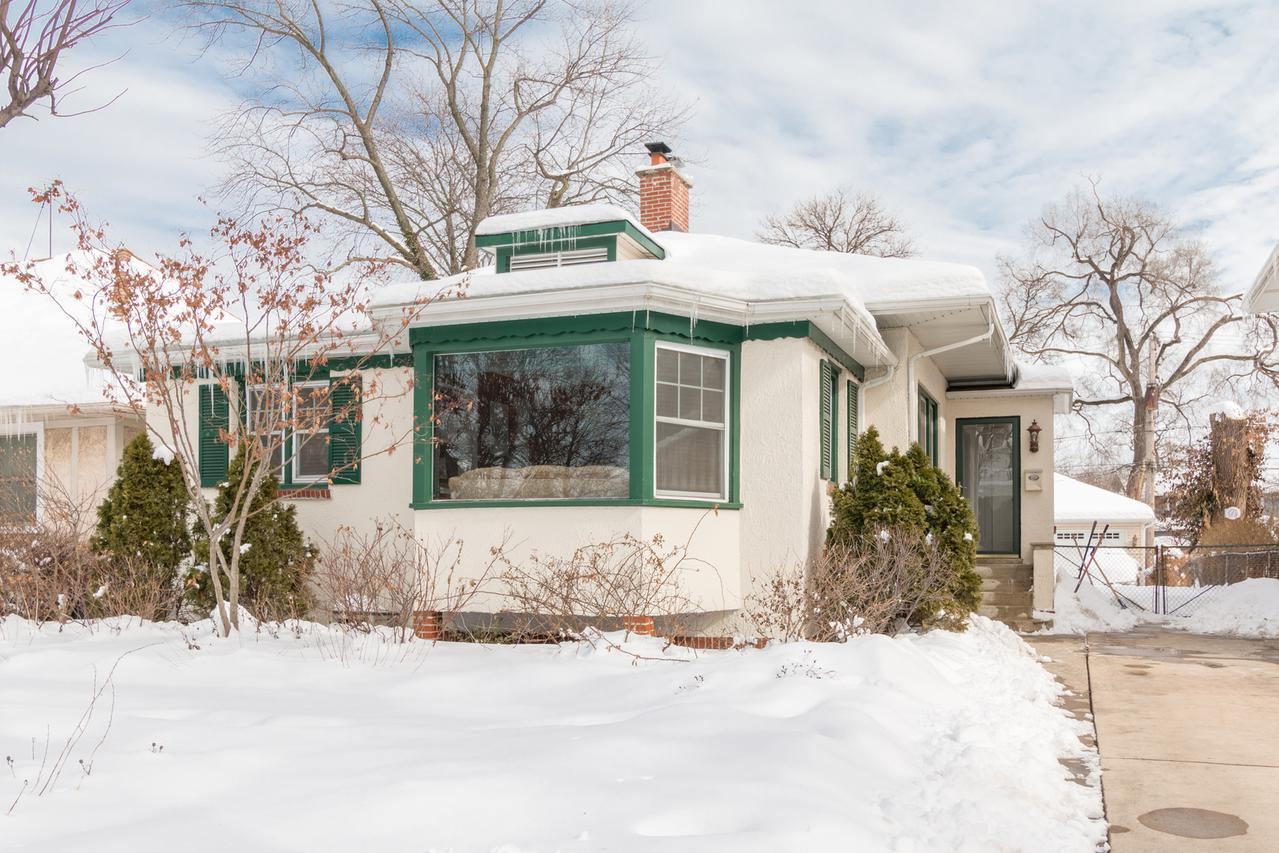 9531 S Winchester Ave., Chicago, IL 60643