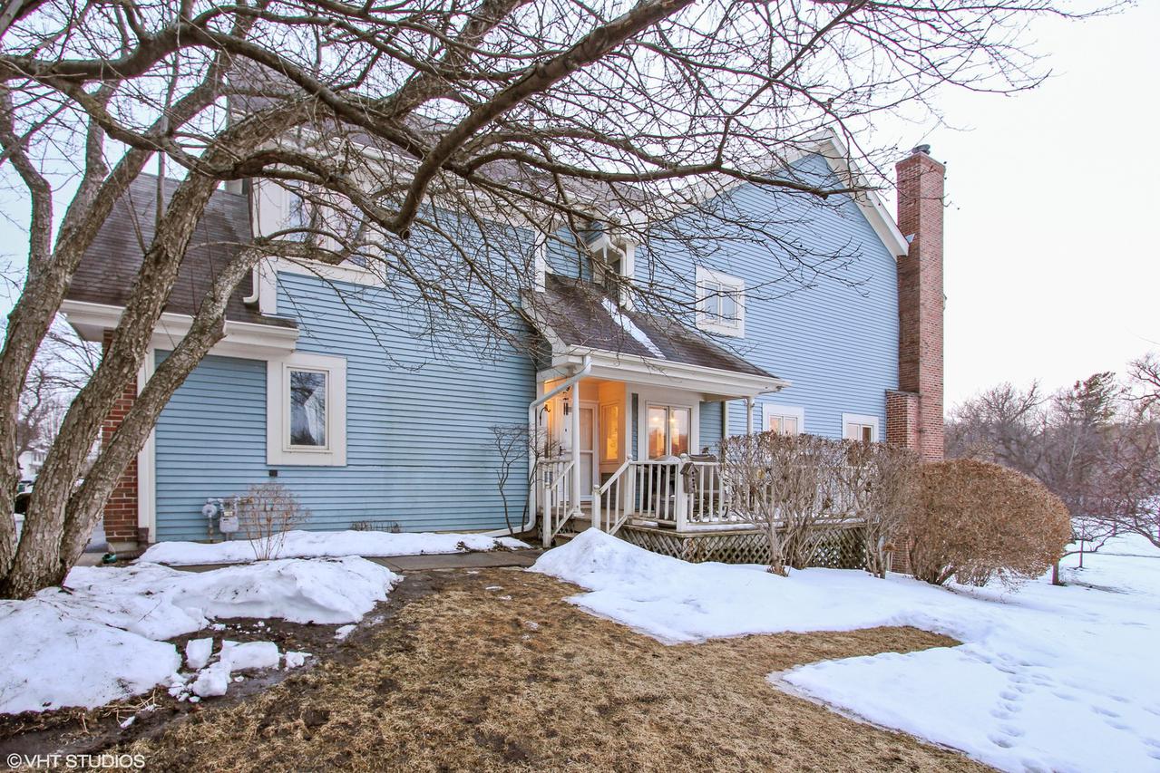 300 Bristol Ln., Fox River Grove, IL 60021