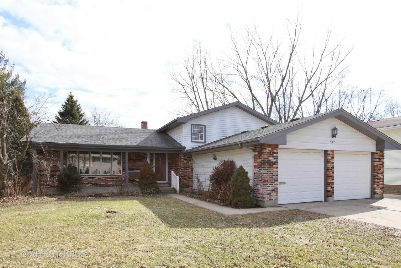 917 Abbington Dr., Crystal Lake, IL 60014