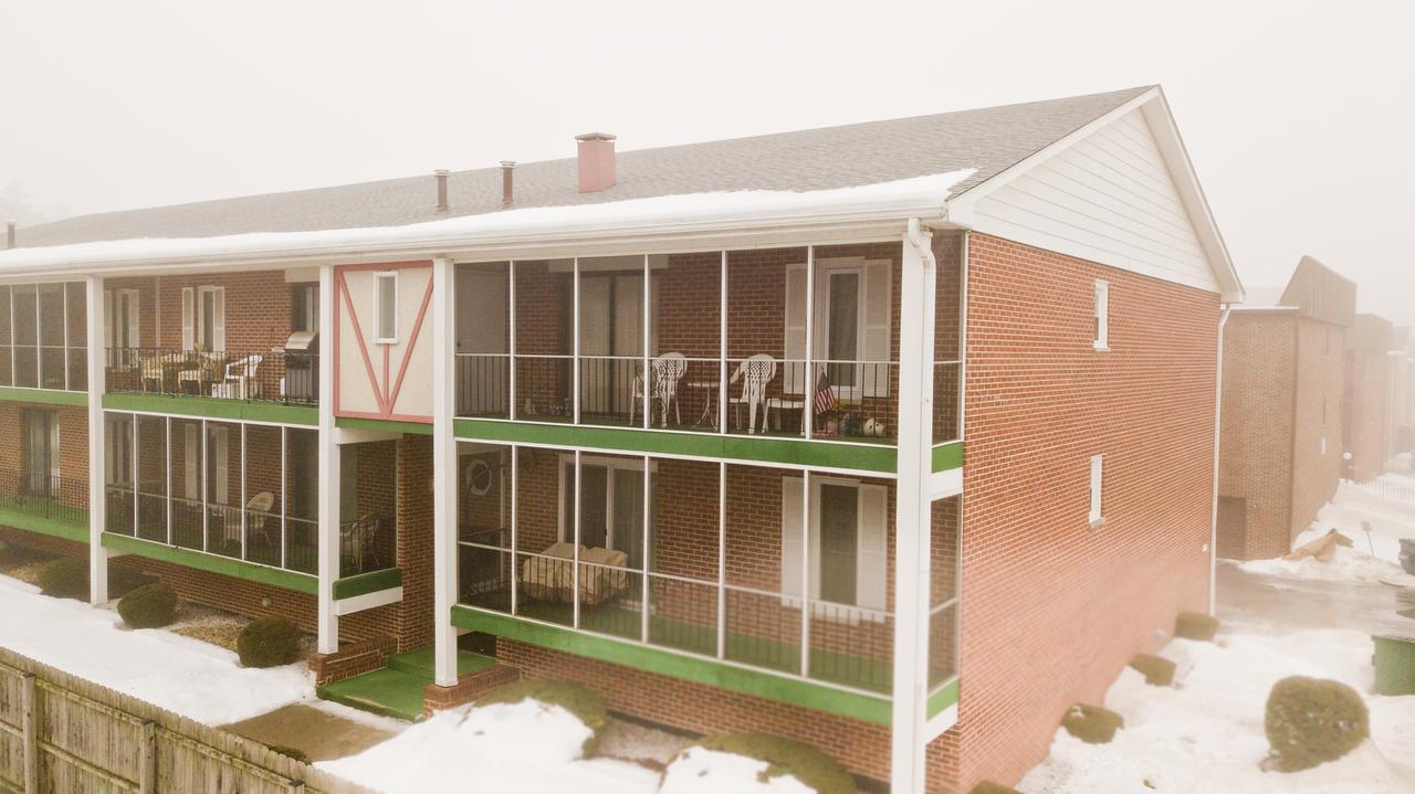 11272 Moraine Dr. #H, Palos Hills, IL 60465