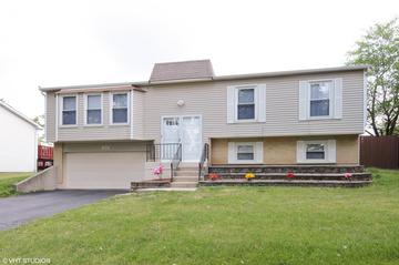 372 N Pinecrest Rd., Bolingbrook, IL 60440