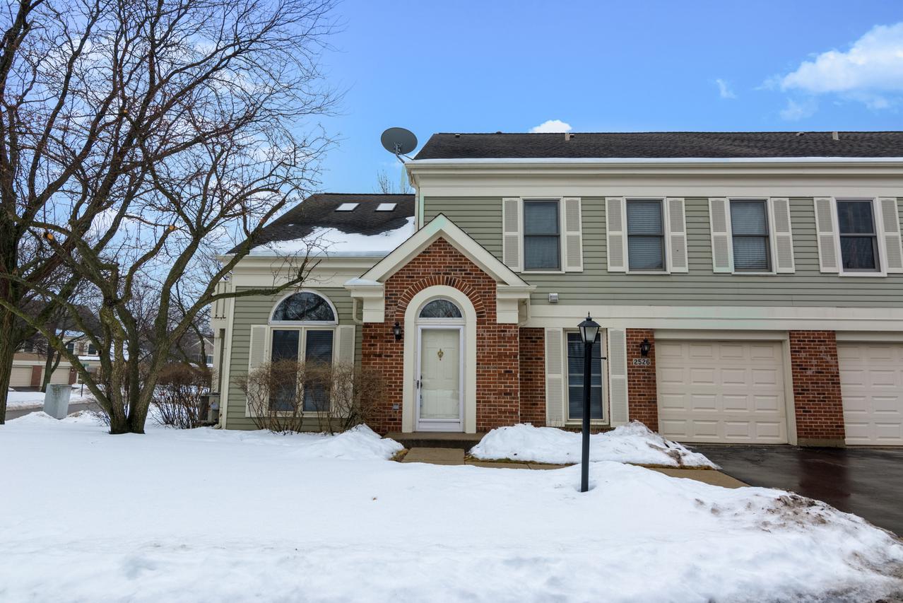2526 E Hunter Dr., Arlington Heights, IL 60004
