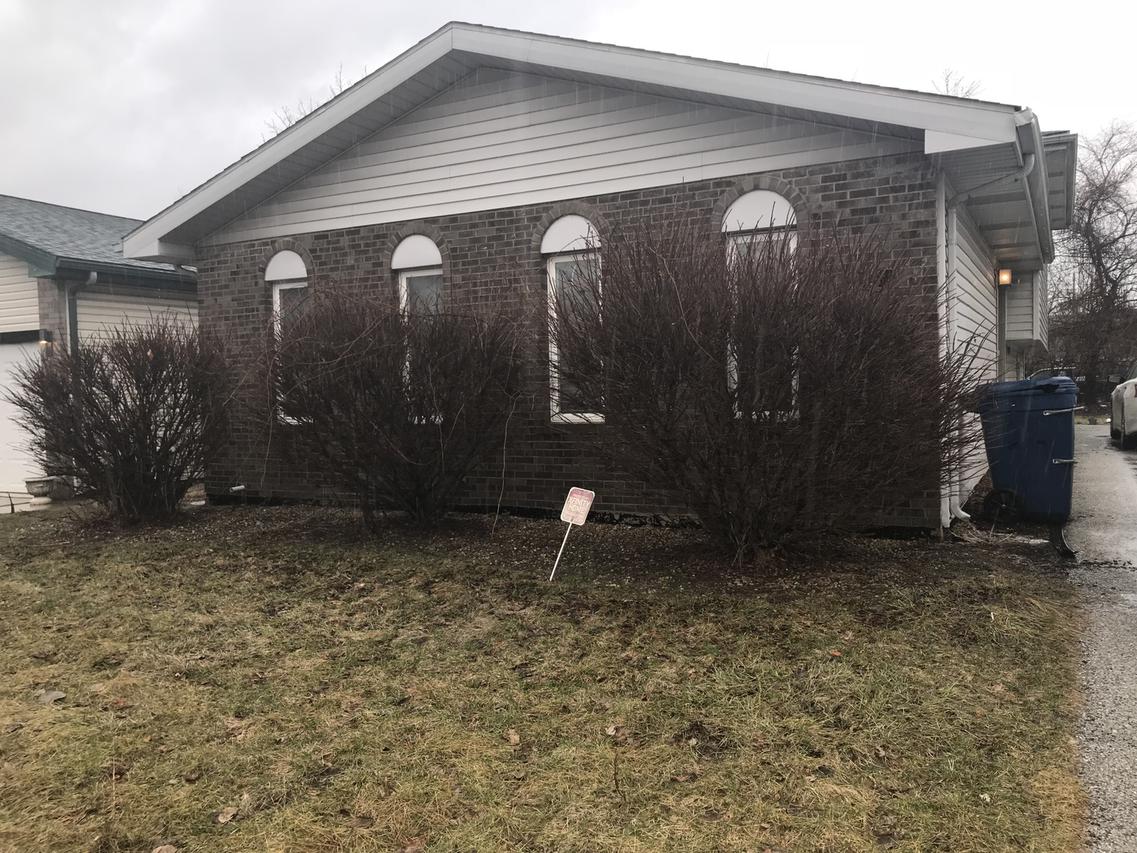 2736 Goodrich Ave., Burnham, IL 60633