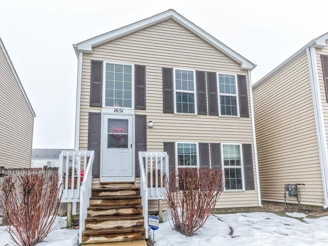 1651 Victoria Park Cir., Aurora, IL 60504