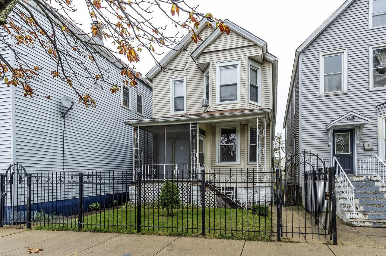 8423 S Brandon Ave., Chicago, IL 60617