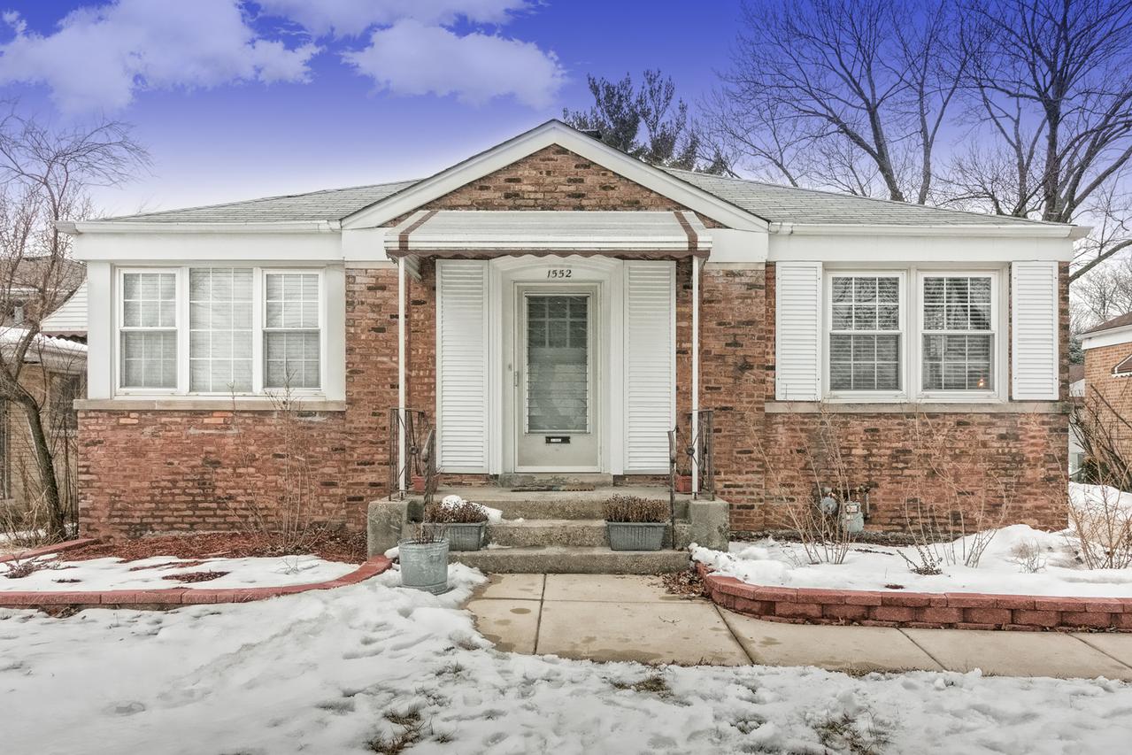 1552 Gardner Rd., Westchester, IL 60154