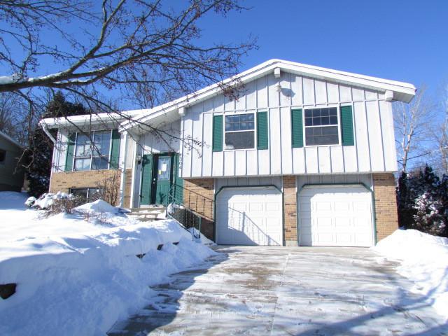 1304 Merrill Ave., Algonquin, IL 60102