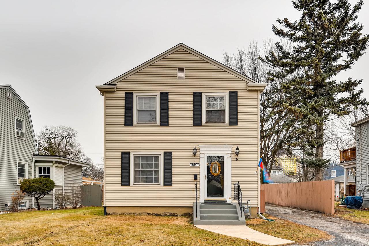 2329 S 12th Ave., Broadview, IL 60155