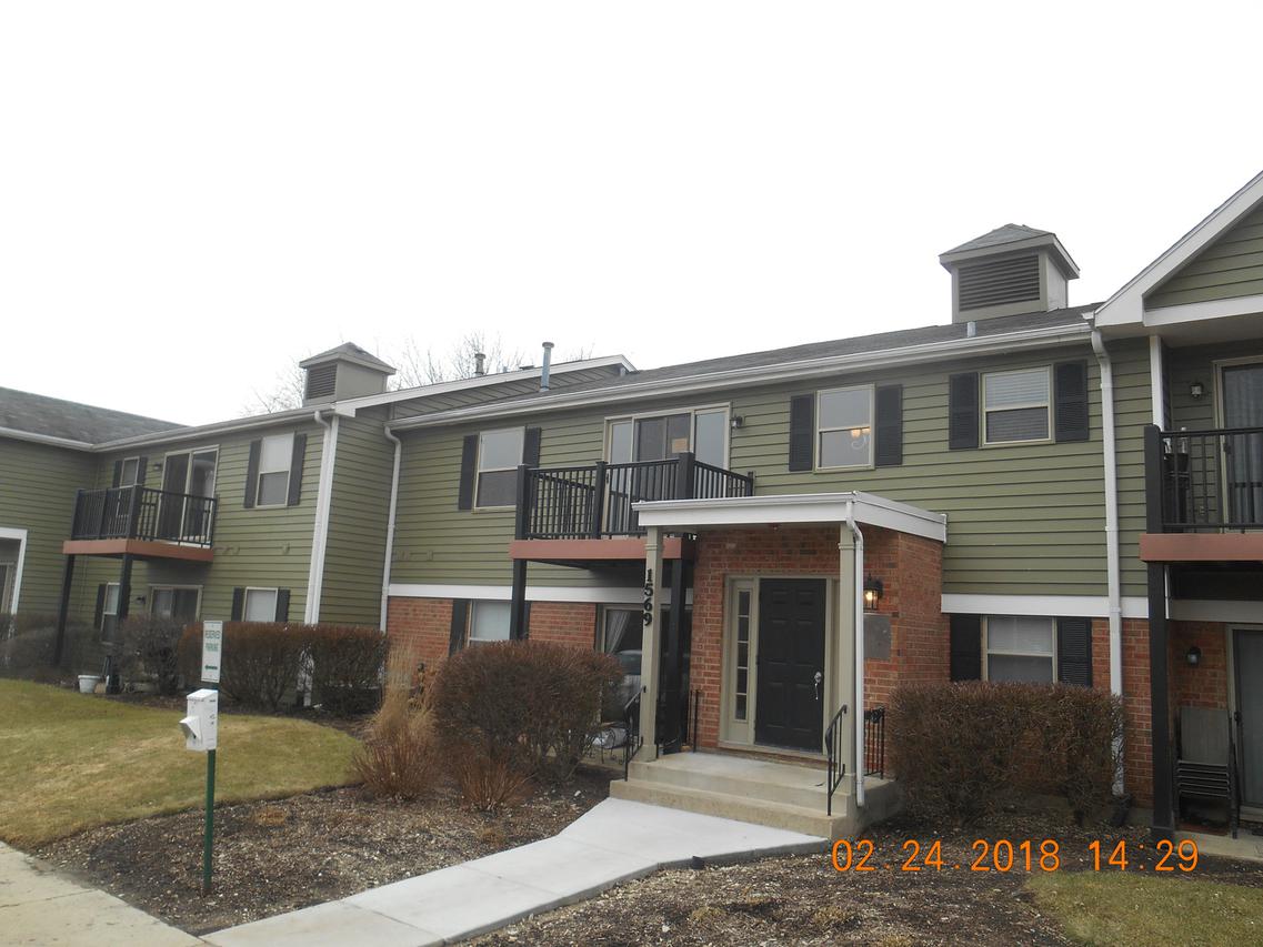 1569 Raymond Dr. #201, Naperville, IL 60563