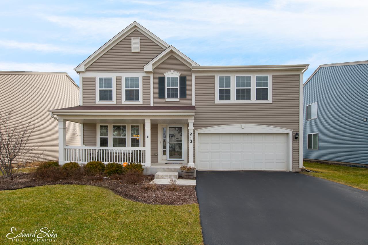 1413 Padre Island Ln., Pingree Grove, IL 60140