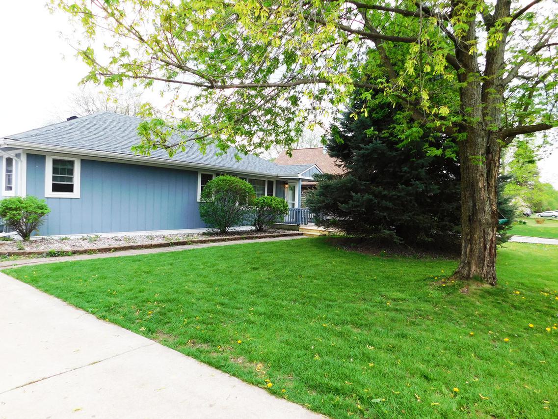 10119 S 81st Ave., Palos Hills, IL 60465