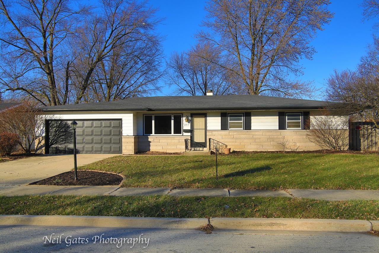 2217 West Acres Rd., Joliet, IL 60435