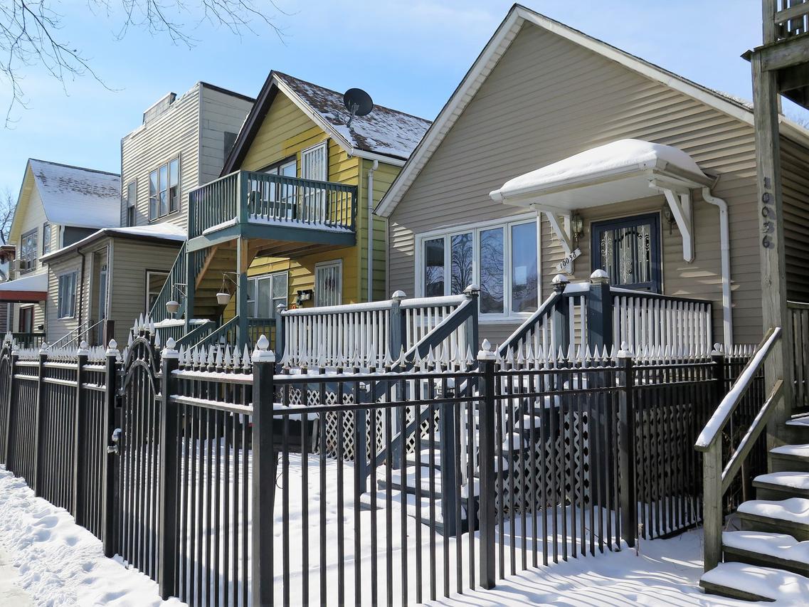 10038 S Avenue M, Chicago, IL 60617