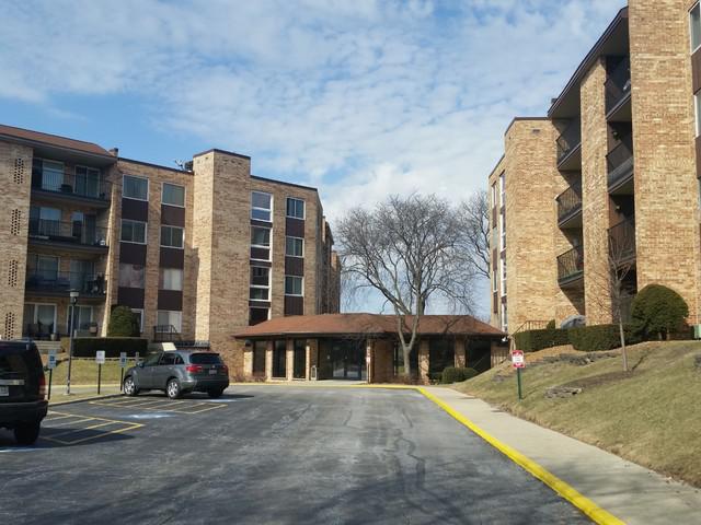 502 W Huntington Commons Rd. #235, Mount Prospect, IL 60056