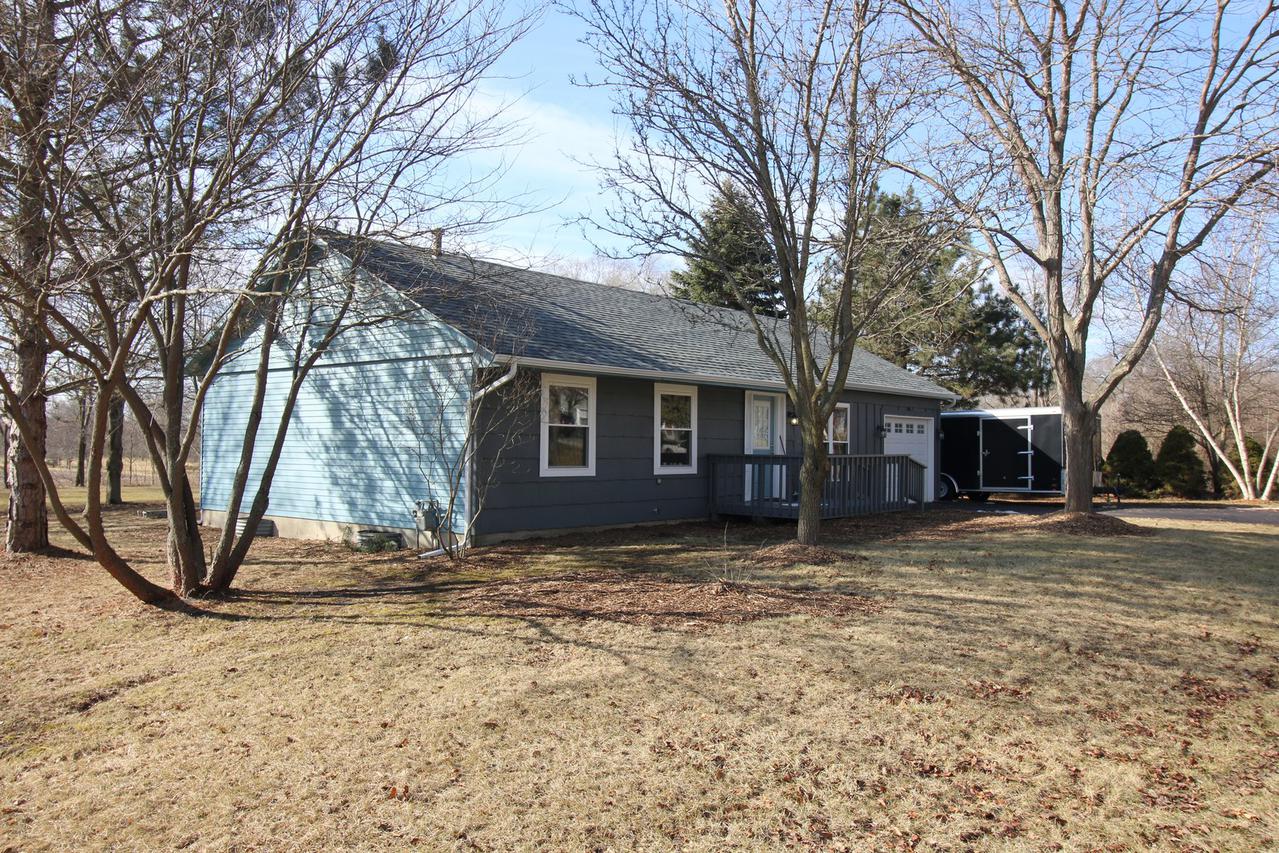 5409 W Valley Dr., Richmond, IL 60071