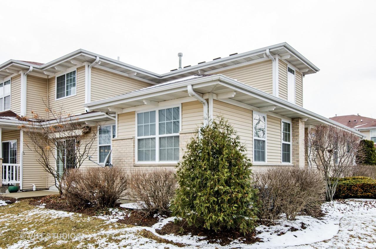 1220 Walnut Glen Dr., Crystal Lake, IL 60014