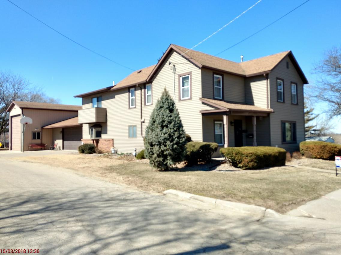 701 N Division Ave., Polo, IL 61064