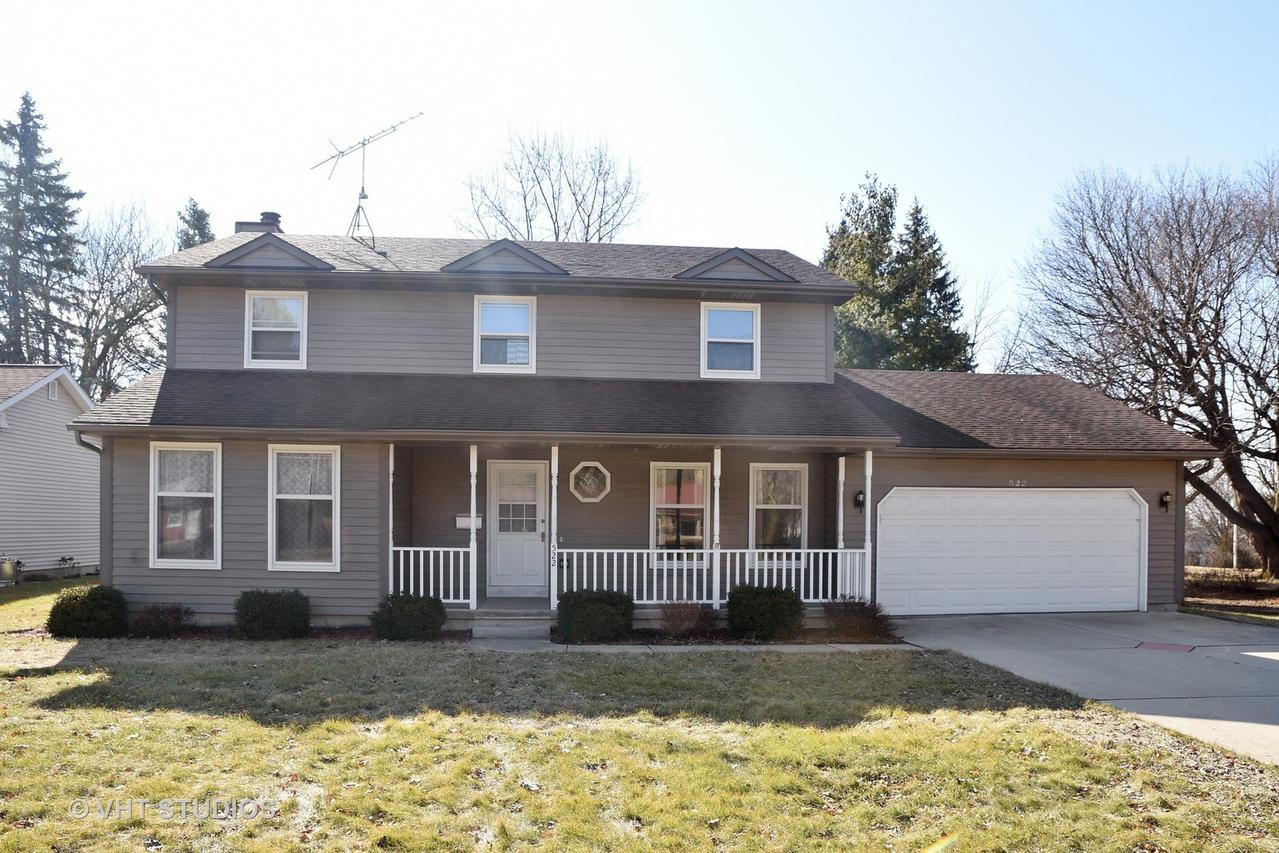 522 Barrington Ave., East Dundee, IL 60118