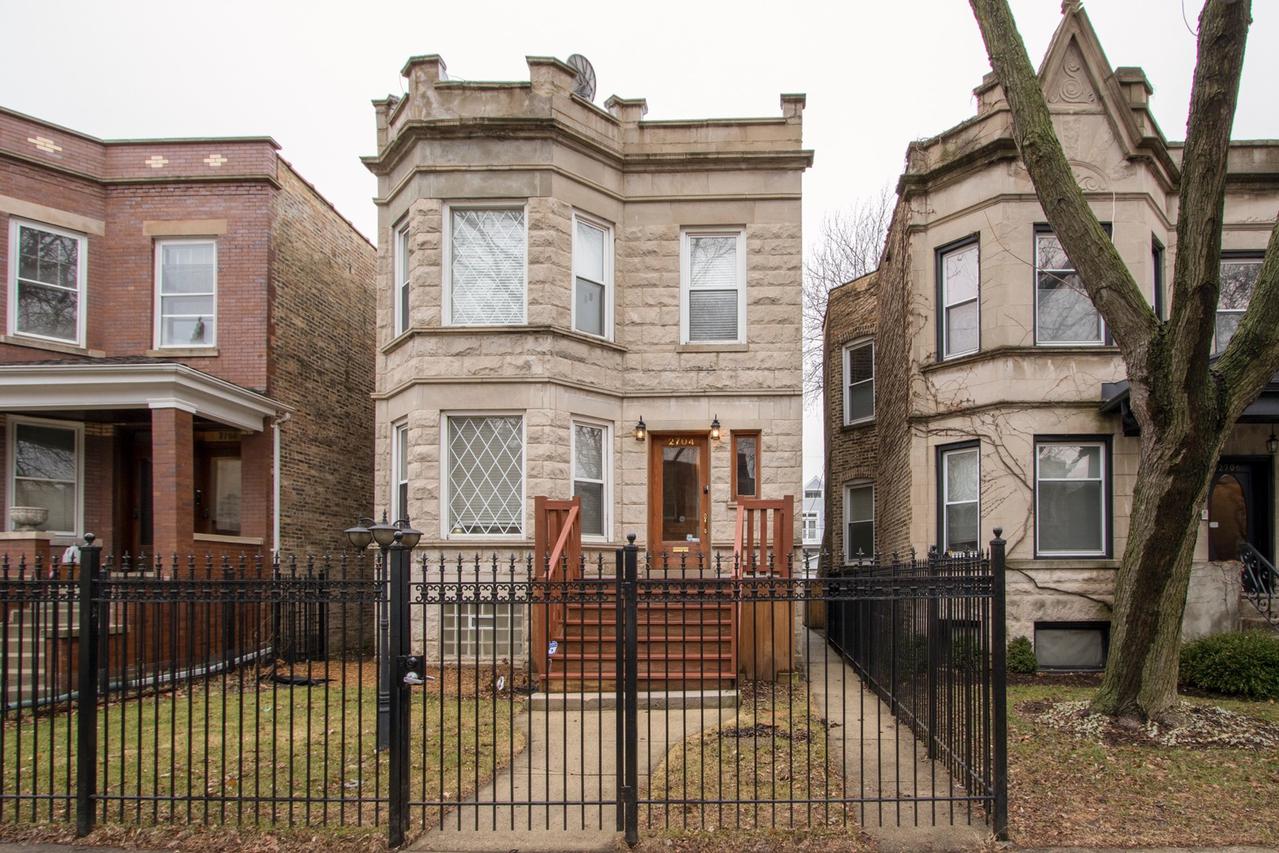 2704 N Francisco Ave., Chicago, IL 60647