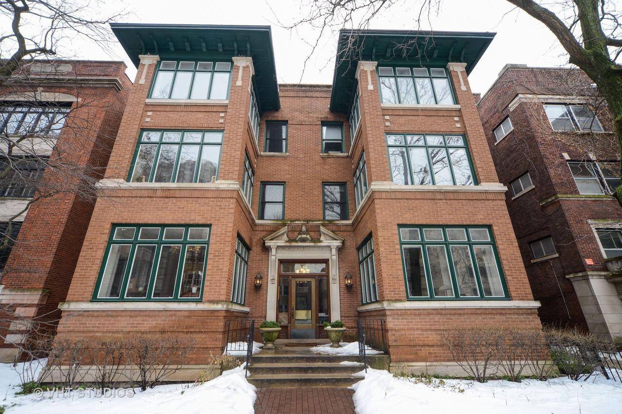 525 W Roscoe St. #1E, Chicago, IL 60657
