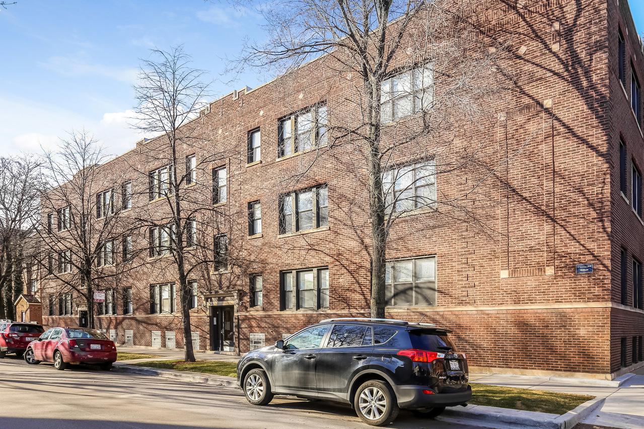 1504 W Roscoe St. #3E, Chicago, IL 60657