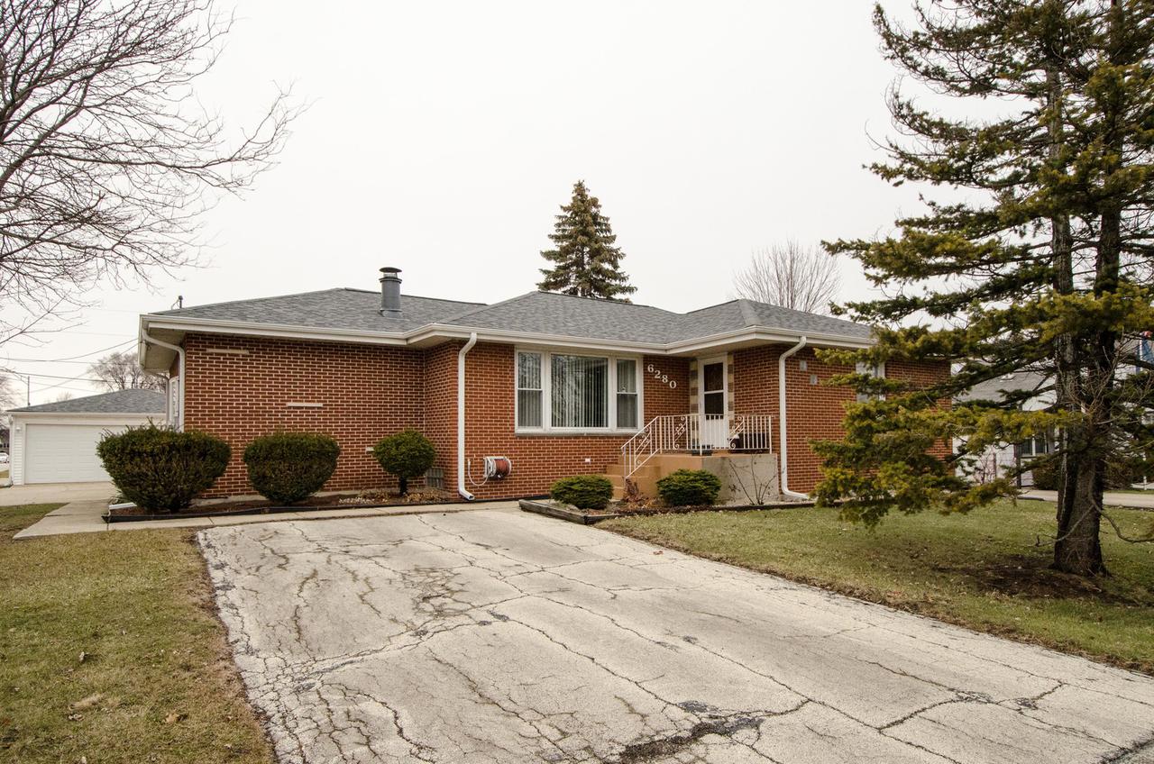 6280 W 93rd St., Oak Lawn, IL 60453