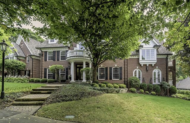 400 Abrahamson Ct., Naperville, IL 60540