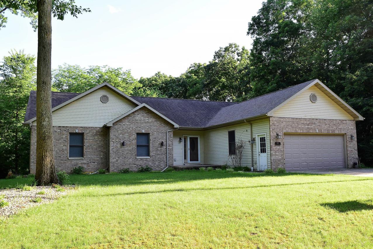 496 Lake Thunderbird Dr., Putnam, IL 61560